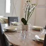 Refuge Du Chateau Avec Terrace Lägenhet