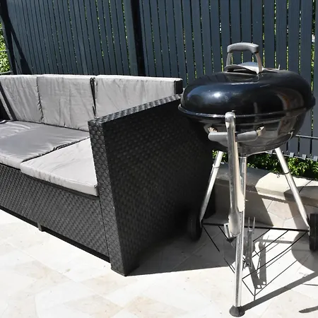 Refuge Du Chateau Avec Terrace Manom