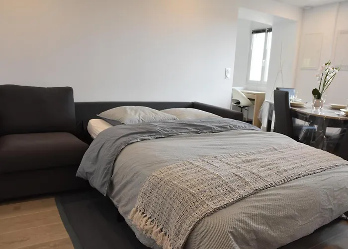 Refuge Du Chateau Avec Terrace * Manom