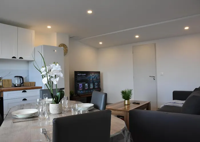 Refuge Du Chateau Avec Terrace Apartmán Manom