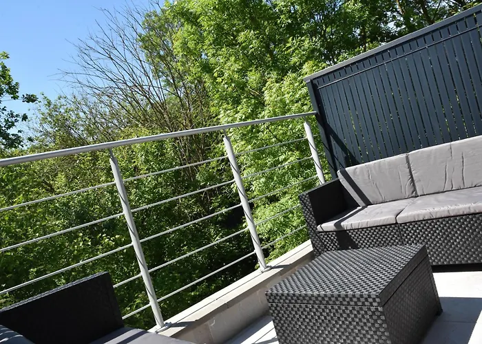 Refuge Du Chateau Avec Terrace Apartmán Manom